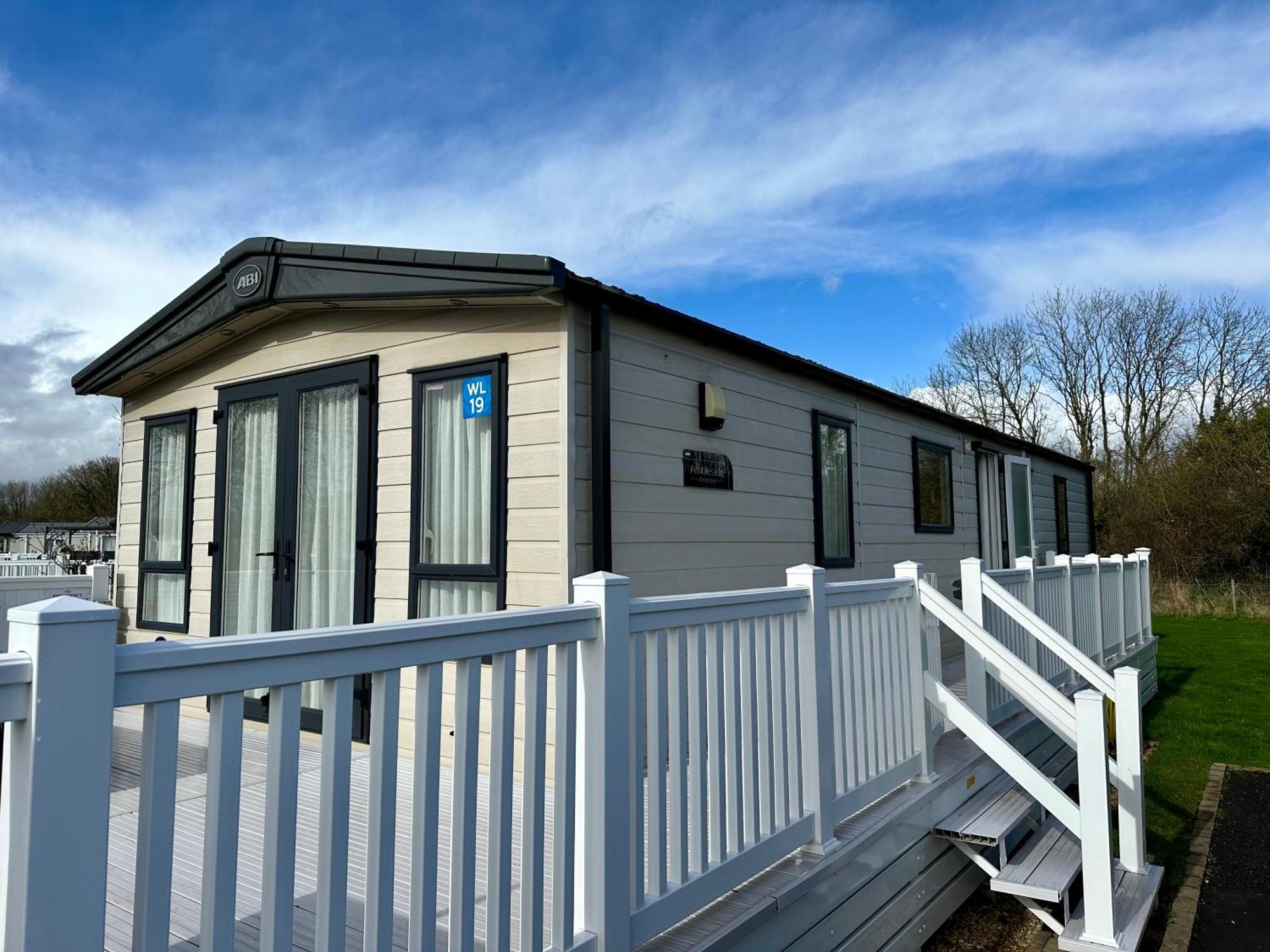 Paws Lodge, Hot Tub, Pet Friendly South Cerney Luaran gambar